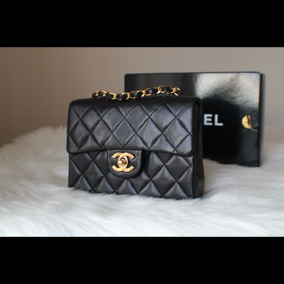 ❌SOLD❌ Vintage Chanel Mini Square - Picture 2 of 15
